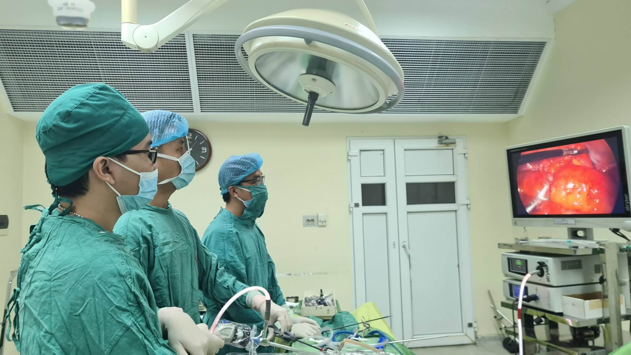 Phẫu thuật thoát vị bẹn