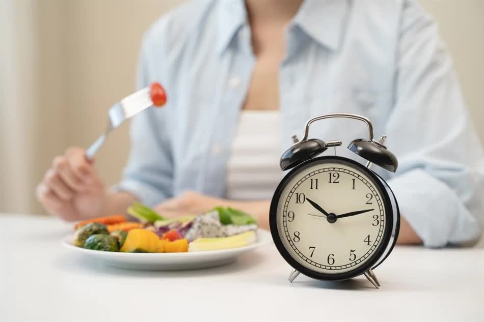 Đi khám trĩ có cần nhịn ăn không